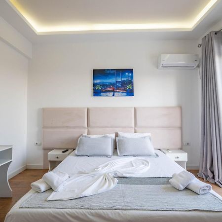Hotel Myrtai - City Center Sarande Exterior photo