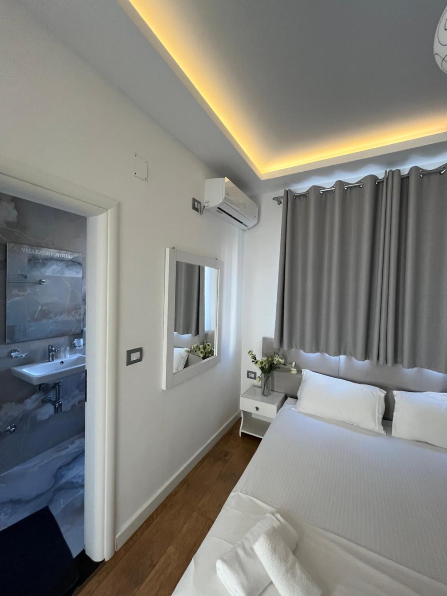 Hotel Myrtai - City Center Sarande Exterior photo
