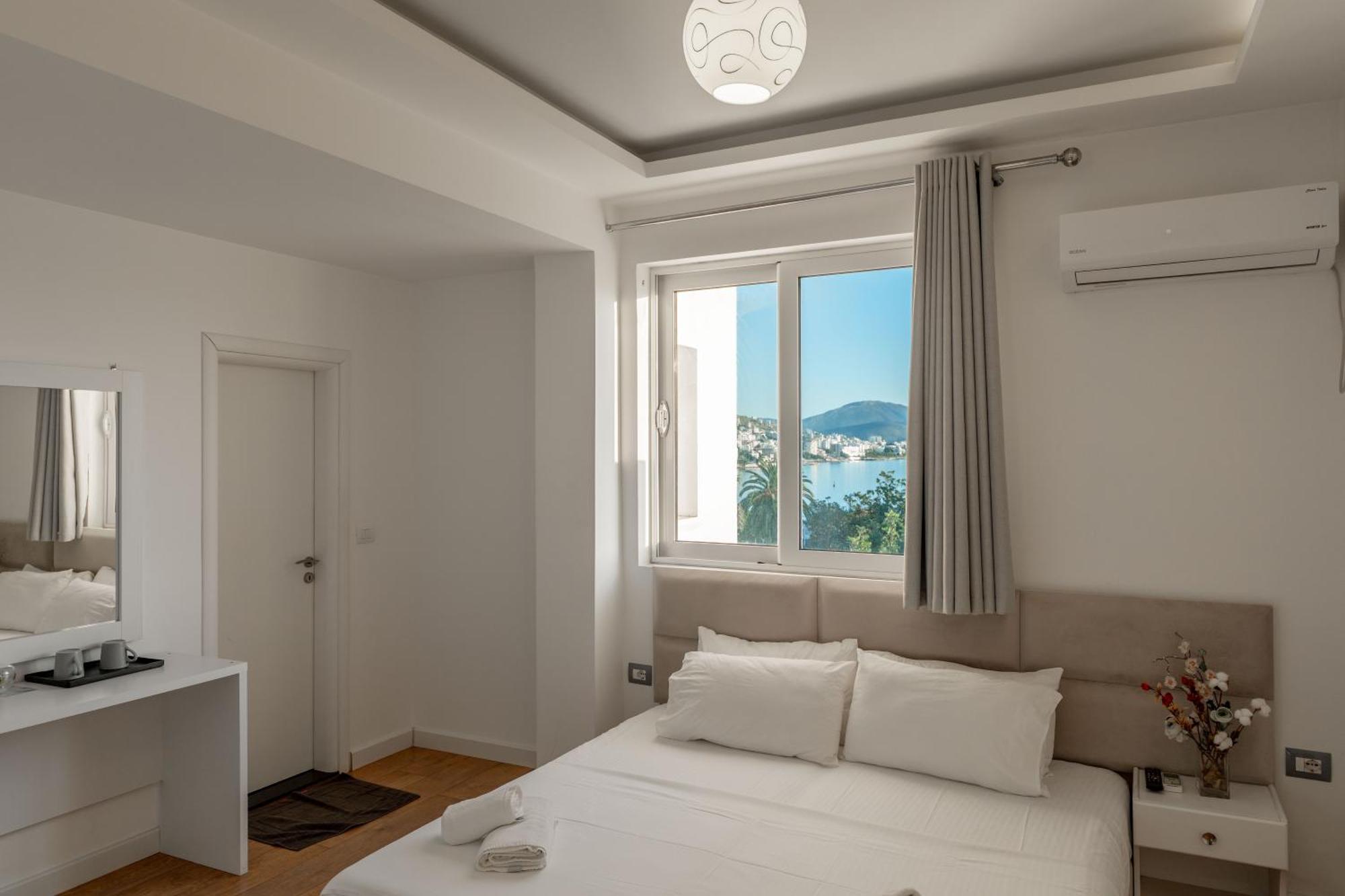 Hotel Myrtai - City Center Sarande Exterior photo
