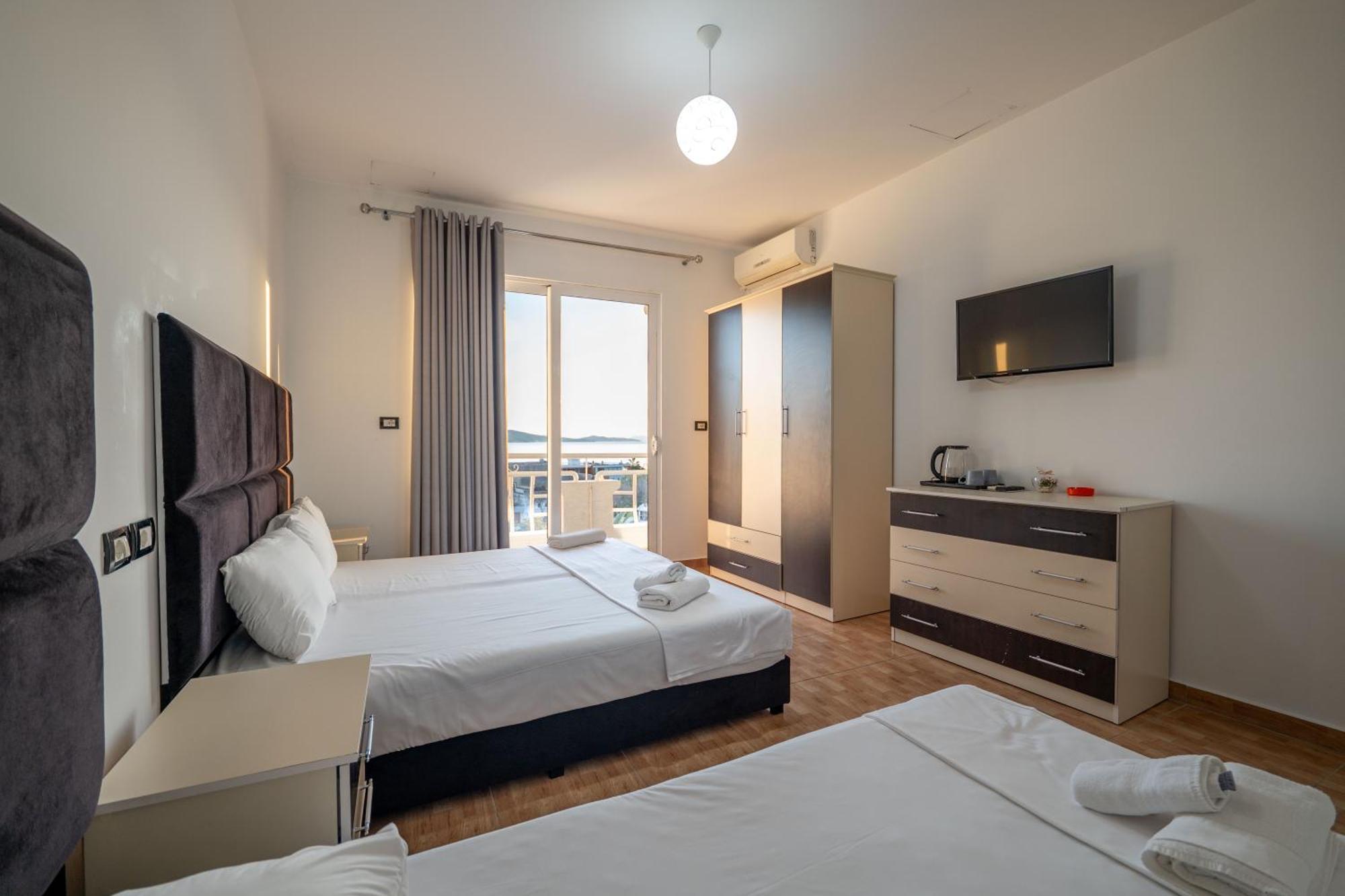 Hotel Myrtai - City Center Sarande Exterior photo