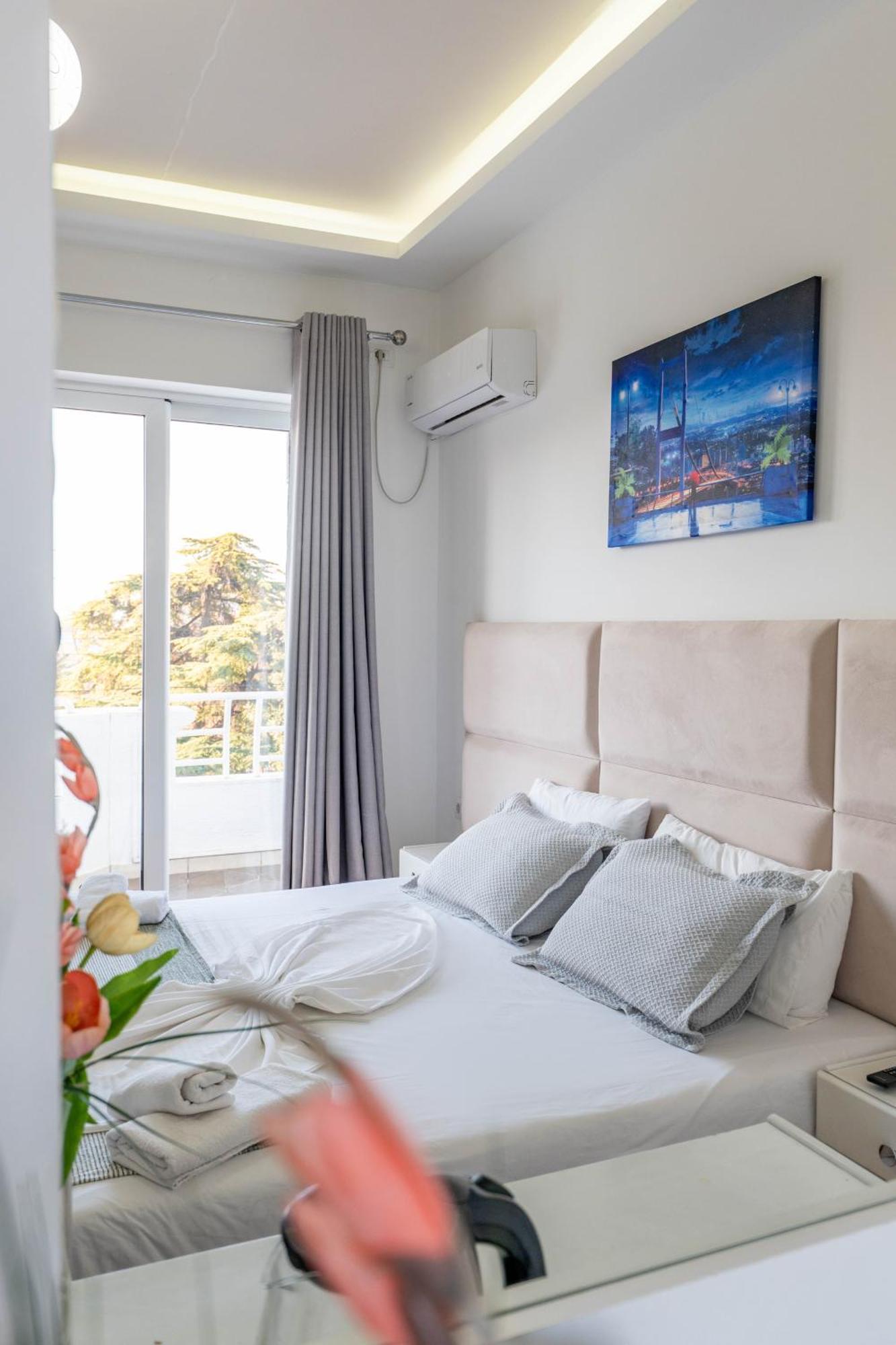 Hotel Myrtai - City Center Sarande Exterior photo